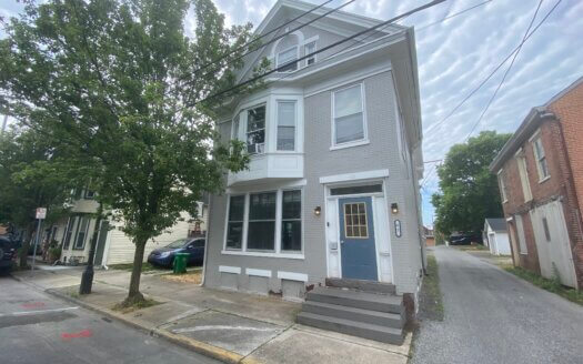 62 W North Street Apt 1 Carlisle, PA