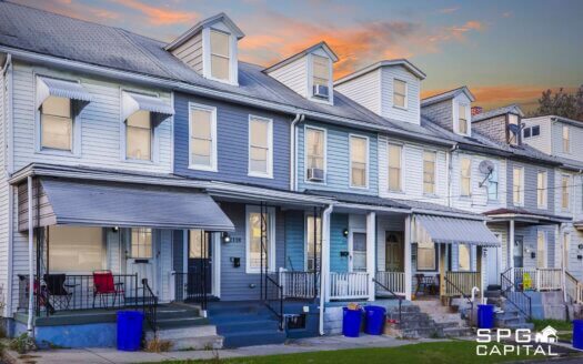 2118 Greenwood St, Harrisburg PA