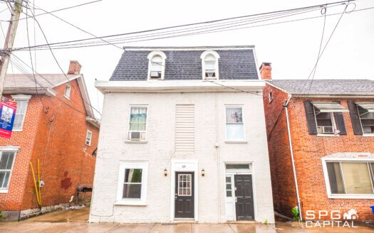 319 S Main St, Chambersburg PA