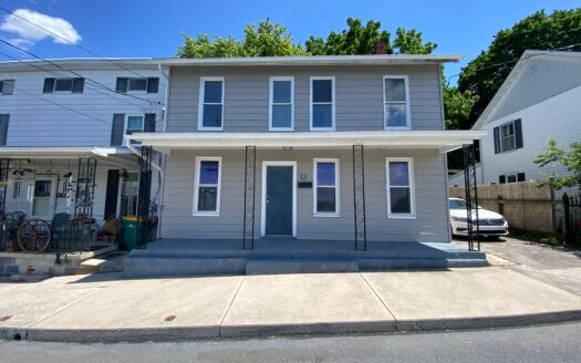 23 Cumberland Valley Ave Waynesboro, PA